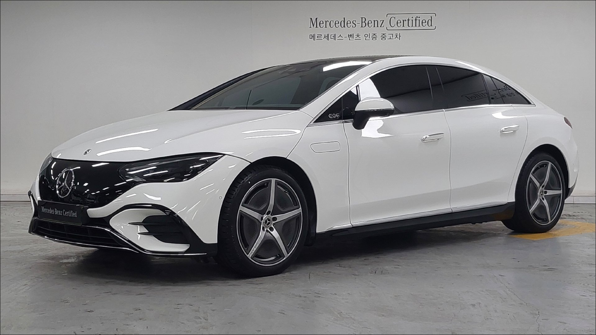 MERCEDES-BENZ EQE - View 1