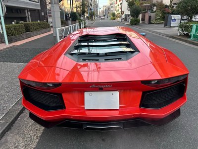 LAMBORGHINI AVENTADOR - 7