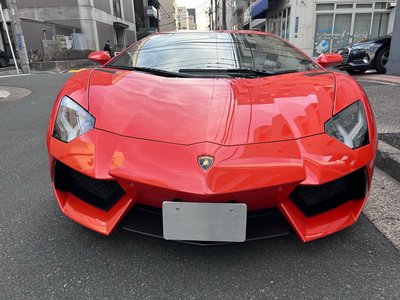 LAMBORGHINI AVENTADOR - 4