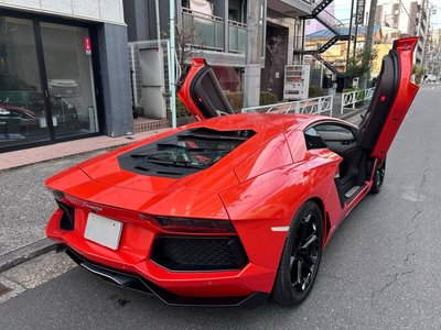 LAMBORGHINI AVENTADOR - 9