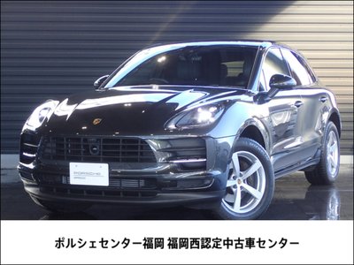 PORSCHE MACAN - 1