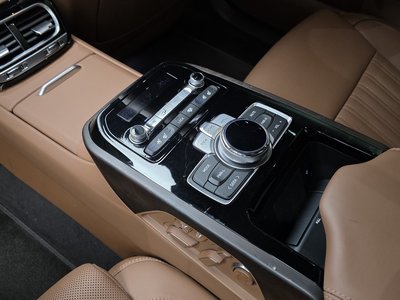 2019 Genesis G90 — миниатюра 18