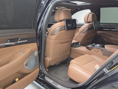 2019 Genesis G90 — миниатюра 12