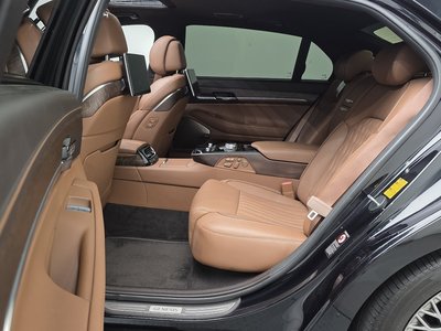 2019 Genesis G90 — миниатюра 13