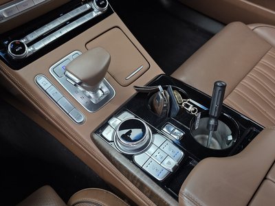 2019 Genesis G90 — фото 9