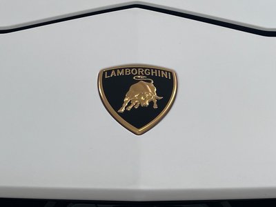 2023 Lamborghini URUS — миниатюра 21