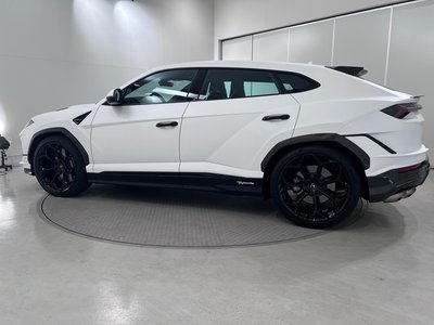 2023 Lamborghini URUS — фото 3