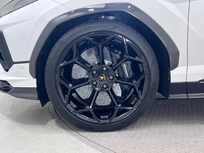 2023 Lamborghini URUS — миниатюра 35