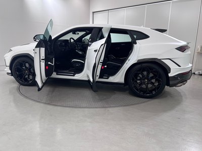 2023 Lamborghini URUS — фото 4
