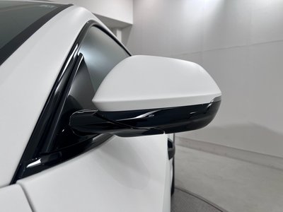 2023 Lamborghini URUS — миниатюра 28