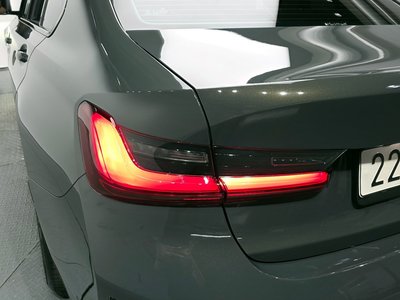 BMW 3 SERIES - 10