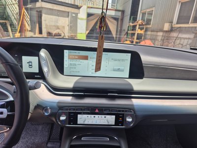 صورة 9 لـ 2022 Genesis G90