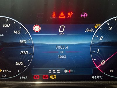 MERCEDES-BENZ E-CLASS - 8