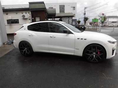 MASERATI LEVANTE - 10