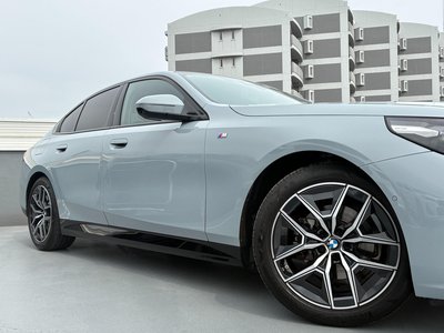 BMW 5 SERIES - 9