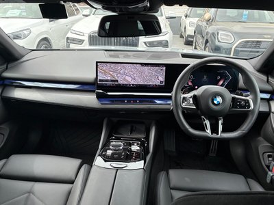 BMW 5 SERIES - 4