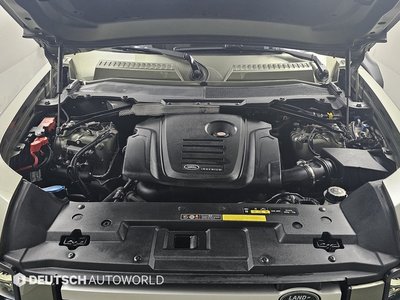 LAND ROVER DEFENDER - 7