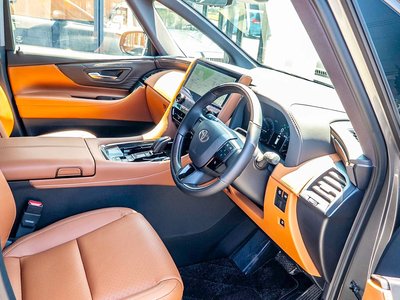 TOYOTA VELLFIRE - 5