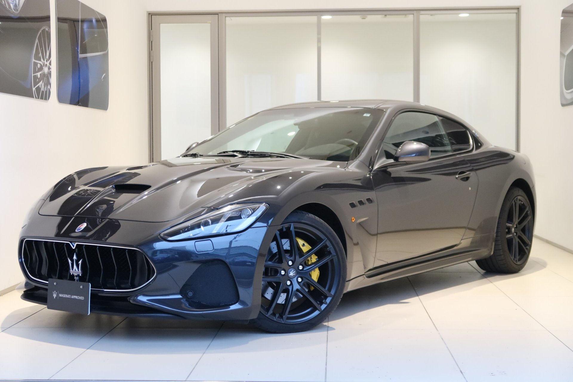 MASERATI GRANTURISMO - View 1