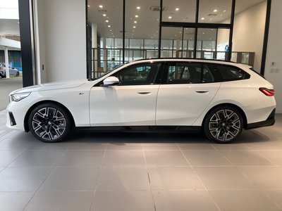 صورة مصغرة 12 لـ 2025 BMW 5 SERIES TOURING