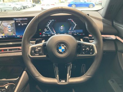 صورة مصغرة 30 لـ 2025 BMW 5 SERIES TOURING