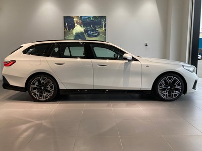 صورة 6 لـ 2025 BMW 5 SERIES TOURING