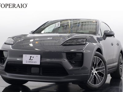 PORSCHE MACAN - 1