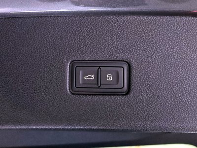2021 AUDI Q8 — миниатюра 20