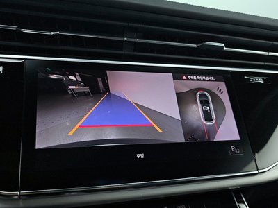 2021 AUDI Q8 — миниатюра 15