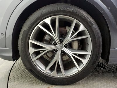 AUDI Q8 - 6