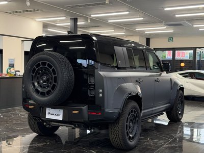 LAND ROVER DEFENDER - 4