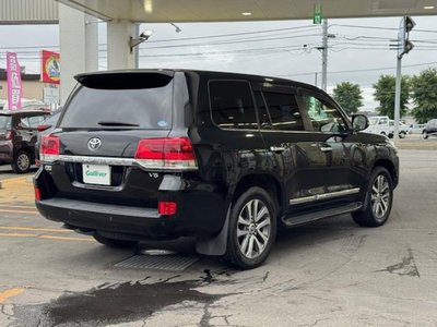 TOYOTA LAND CRUISER 200 - 3