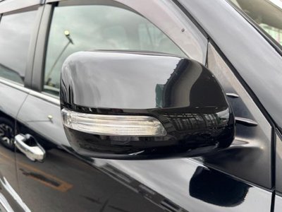 TOYOTA LAND CRUISER 200 - 8