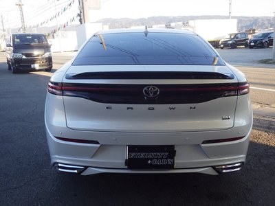 TOYOTA CROWN CROSSOVER - 8