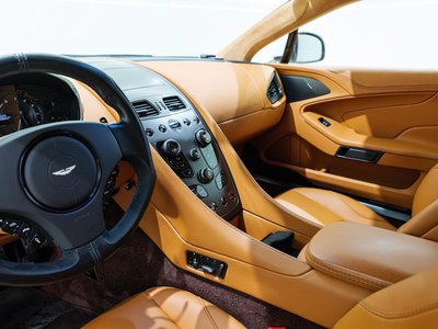 ASTON MARTIN VANQUISH - 8