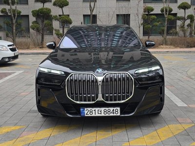 BMW 7 SERIES - 2