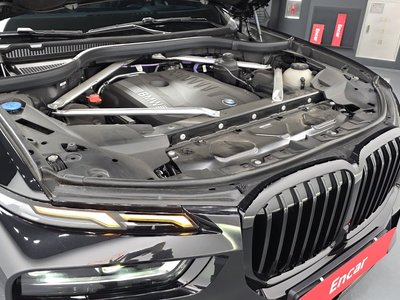 BMW X7 - 7