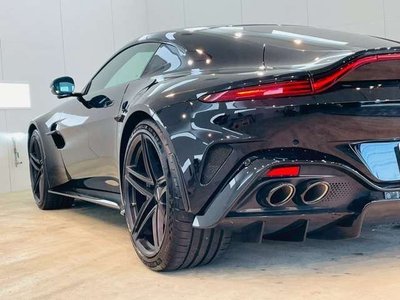 ASTON MARTIN VANTAGE - 7