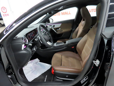 MERCEDES-BENZ CLA - 7