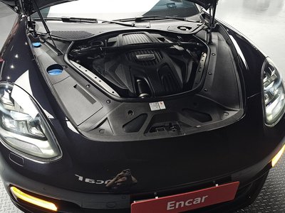 PORSCHE PANAMERA - 7