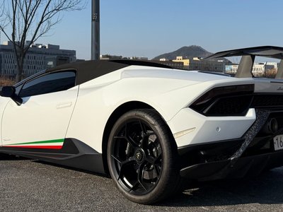 LAMBORGHINI HURACAN - 3