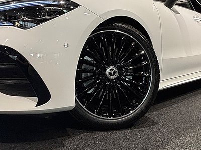 MERCEDES-BENZ CLA - 4