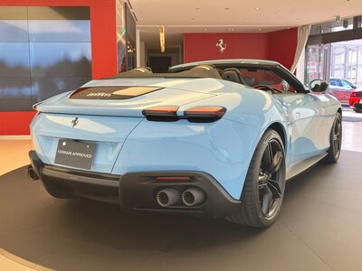 FERRARI ROMA SPIDER - 5