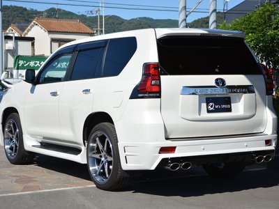 TOYOTA LAND CRUISER PRADO - 10