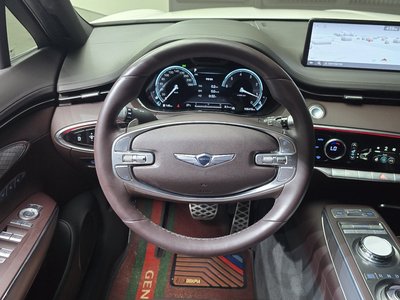 2021 Genesis GV70 thumbnail 18