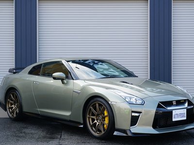 NISSAN GT-R - 8