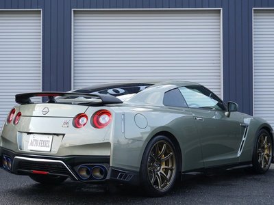 NISSAN GT-R - 9
