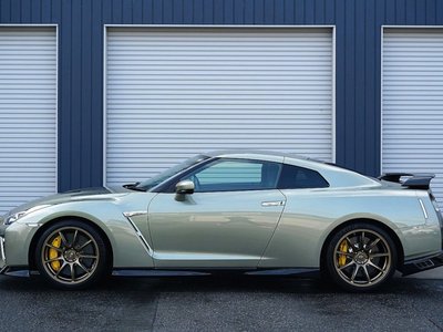 NISSAN GT-R - 10