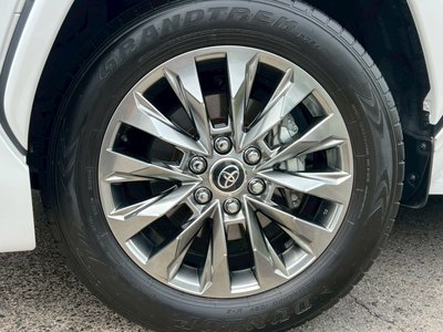 TOYOTA LAND CRUISER 300 - 10