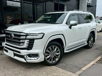 TOYOTA LAND CRUISER 300 - 7